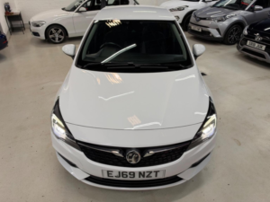 2019 Vauxhall Astra 1.2 Turbo Sri Euro 6 (s/s) 5dr in White — image 4