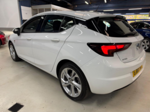 2019 Vauxhall Astra 1.2 Turbo Sri Euro 6 (s/s) 5dr in White — image 6