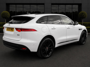 2020 Jaguar F-Pace 2.0 D180 Chequered Flag Auto AWD Euro 6 (s/s) 5dr in White — image 4