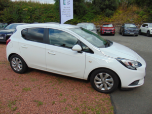2018 Vauxhall Corsa 1.4 I Ecotec Design * Mot September 2027 * Finance Available * Only 34756 Miles * Free 6 Moinths Wa in White — image 3