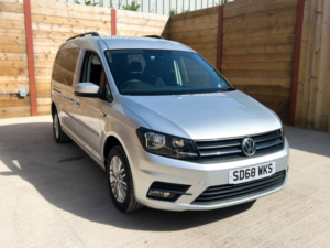 2018 Volkswagen Caddy Maxi Life 5 SEAT Auto Wheelchair Accessible Disabled Access Vehicle Wav in Silver — image 5
