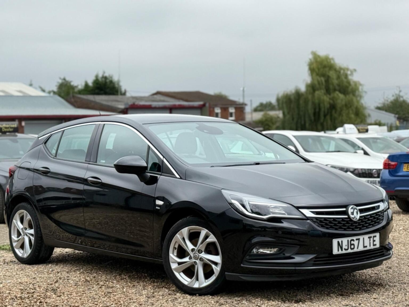 2017 Vauxhall Astra 1.0i Turbo Ecoflex Sri Euro 6 (s/s) 5dr in Black — image 1