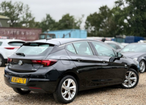 2017 Vauxhall Astra 1.0i Turbo Ecoflex Sri Euro 6 (s/s) 5dr in Black — image 3