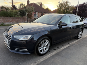2017 Audi A4 Avant 2.0 Tdi Ultra Sport in Blue — image 3