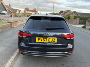 2017 Audi A4 Avant 2.0 Tdi Ultra Sport in Blue — image 5