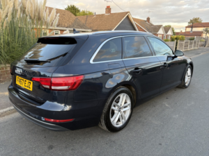 2017 Audi A4 Avant 2.0 Tdi Ultra Sport in Blue — image 6