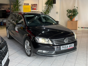 2014 Volkswagen Passat 2.0 Tdi Bluemotion Tech Executive Style in Black — image 4