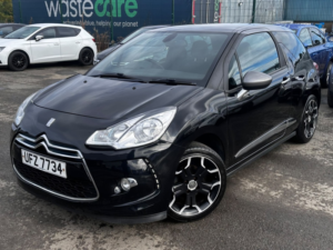 2014 Citroen Ds3 1.6 Vti Dstyle Plus in Black — image 3