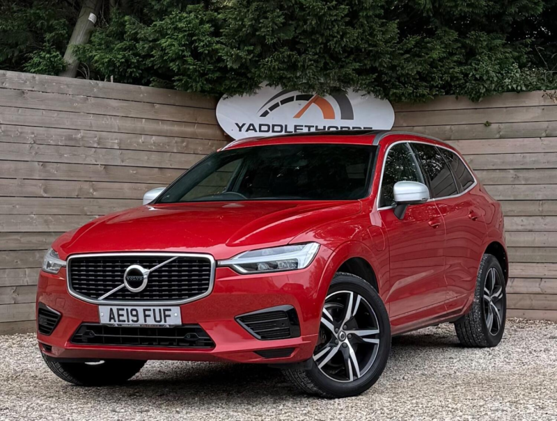 2019 Volvo Xc60 2.0 R-Design T8 Twin Engine AWD in Red — image 1