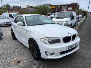 2012 BMW 1 Series 2.0 118d Sport Euro 5 (s/s) 2dr in White — image 4