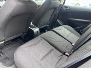 2010 Peugeot 308 1.6 Vti S 5dr in Blue — image 5