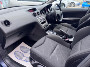 2010 Peugeot 308 1.6 Vti S 5dr in Blue — image 6