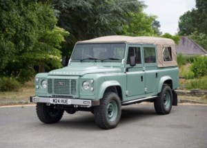 1995 Land Rover Defender 110 Custom Rebuilds Available in Green — image 5