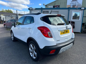 2015 Vauxhall Mokka 1.6i Exclusiv 2WD Euro 6 (s/s) 5dr in White — image 4