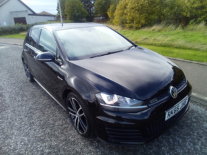 2016 Volkswagen Golf Gtd 2.0 Tdi Bluemotion Tech in Black — image 2