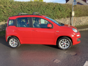 2016 Fiat Panda 1.2 Panda 1.2 Lounge Petrol 5 Door Hatchback - Full Service History -2 Owners - £35 Road Tax in Red — image 2