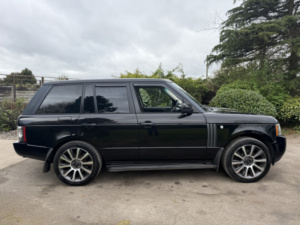2009 Land Rover Range Rover 3.6 Td V8 Vogue Se in Black — image 6