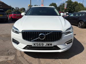 2019 Volvo Xc60 2.0 T5 Inscription SUV 5dr Petrol Auto Euro 6 (s/s) (250 Ps) in White — image 3