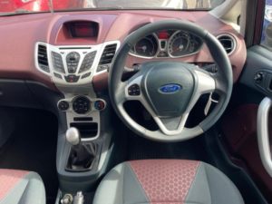 2011 Ford Fiesta 1.6 Tdci Zetec 5dr in Red — image 4