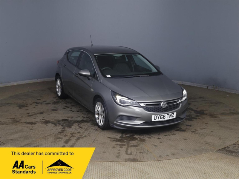 2016 Vauxhall Astra 1.4i Design Euro 6 5dr in Grey — image 1