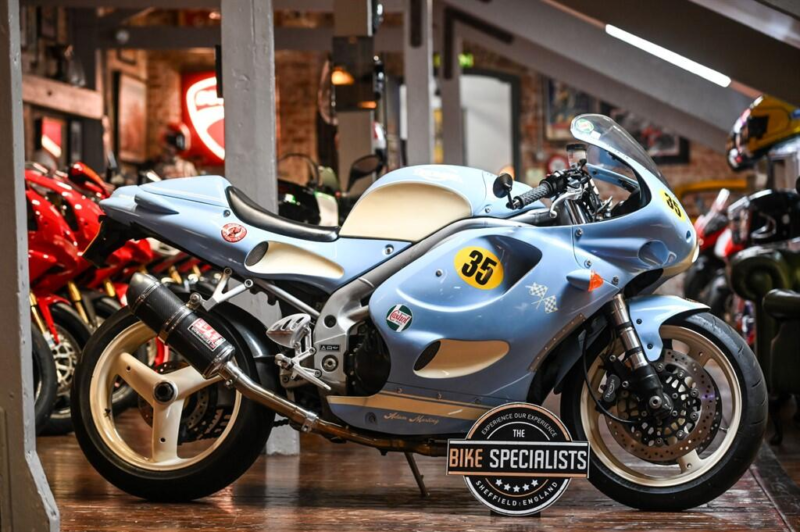 1998 Triumph Daytona T595 Marling Brands Hatch in Blue — image 1