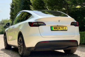 2024 Tesla Model Y Auto Rwd 5dr in White — image 4
