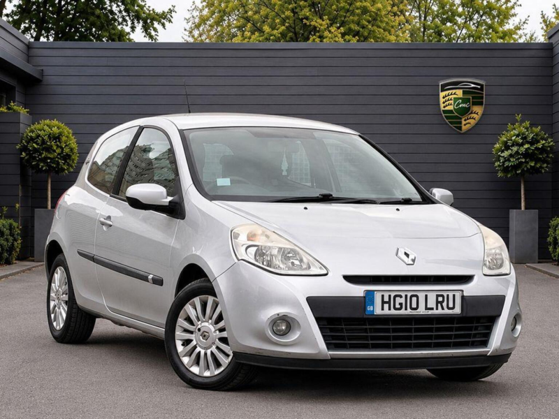 2010 Renault Clio 1.2 Tce I-Music Euro 5 3dr in Silver — image 1