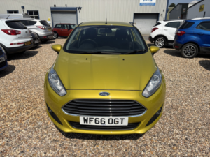 2016 Ford Fiesta 1.3 Zetec in Yellow — image 3