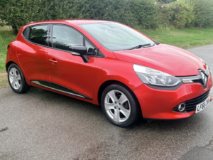 2016 Renault Clio 1.2 Dynamique Nav 1.2 16v 75 in Red — image 4