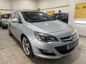2015 Vauxhall Astra 2.0 Cdti Ecoflex Sri in Silver — image 6