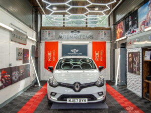 2017 Renault Clio 1.2 16v Play Euro 6 5dr in White — image 2