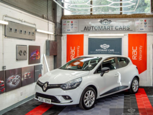 2017 Renault Clio 1.2 16v Play Euro 6 5dr in White — image 3