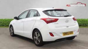 2015 Hyundai I30 1.6 Se Auto Euro 6 5dr in White — image 3