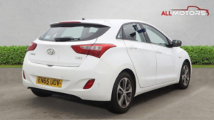 2015 Hyundai I30 1.6 Se Auto Euro 6 5dr in White — image 4