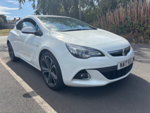 2017 Vauxhall Astra Gtc 1.6 Cdti Ecoflex Limited Edition Coupe 3dr Diesel Manual Euro 6 (s/s) (136 Ps) in White — image 2