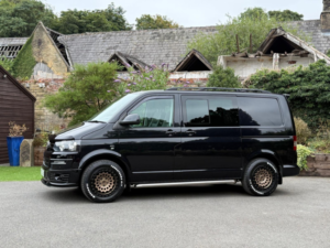 2014 Volkswagen Transporter 2.0 Tdi T30 Highline 140 Manual in Black — image 4