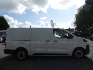 2022 Vauxhall Vivaro 1.5 Turbo D 2900 Dynamic Panel Van 6dr Diesel Manual L2 H1 Euro 6 (s/s) (100 Ps) in White — image 2