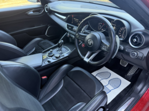 2018 Alfa Romeo Giulia 2.9 Giulia 2.9 Bi-Turbo V6 510hp Quadrifoglio in Red — image 2