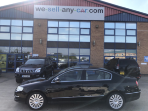 2009 Volkswagen Passat 2.0 Tdi Highline Plus in Black — image 5