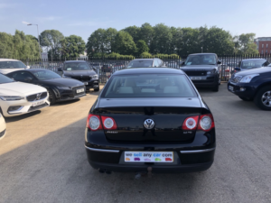 2009 Volkswagen Passat 2.0 Tdi Highline Plus in Black — image 6