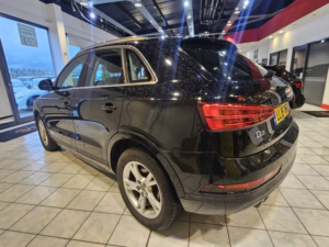 2015 Audi Q3 2.0 Tdi Se in Black — image 5