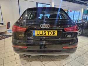 2015 Audi Q3 2.0 Tdi Se in Black — image 6