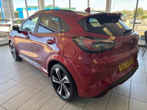 2020 Ford Puma 1.0 T Ecoboost St-Line X in Red — image 4
