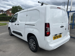 2020 Vauxhall Combo 1.5 Turbo D 2300 Sportive L2 H1 Lwb in White — image 3