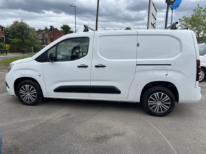 2020 Vauxhall Combo 1.5 Turbo D 2300 Sportive L2 H1 Lwb in White — image 6