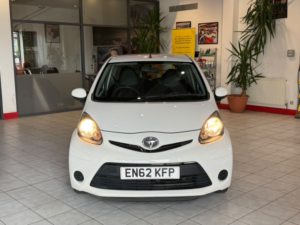 2013 Toyota Aygo 1.0 Vvt-I Ice in White — image 5