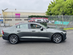 2020 Volvo S60 2.0 Inscription Plus T5 in Grey — image 3