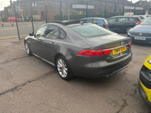 2016 Jaguar Xf 2.0d R-Sport Saloon 4dr Diesel Auto AWD Euro 6 (s/s) (180 Ps) in Grey — image 5