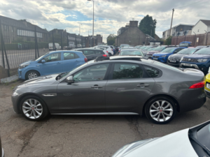 2016 Jaguar Xf 2.0d R-Sport Saloon 4dr Diesel Auto AWD Euro 6 (s/s) (180 Ps) in Grey — image 6