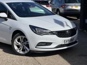 2019 Vauxhall Astra 1.0 I Turbo Ecotec Sri in White — image 3